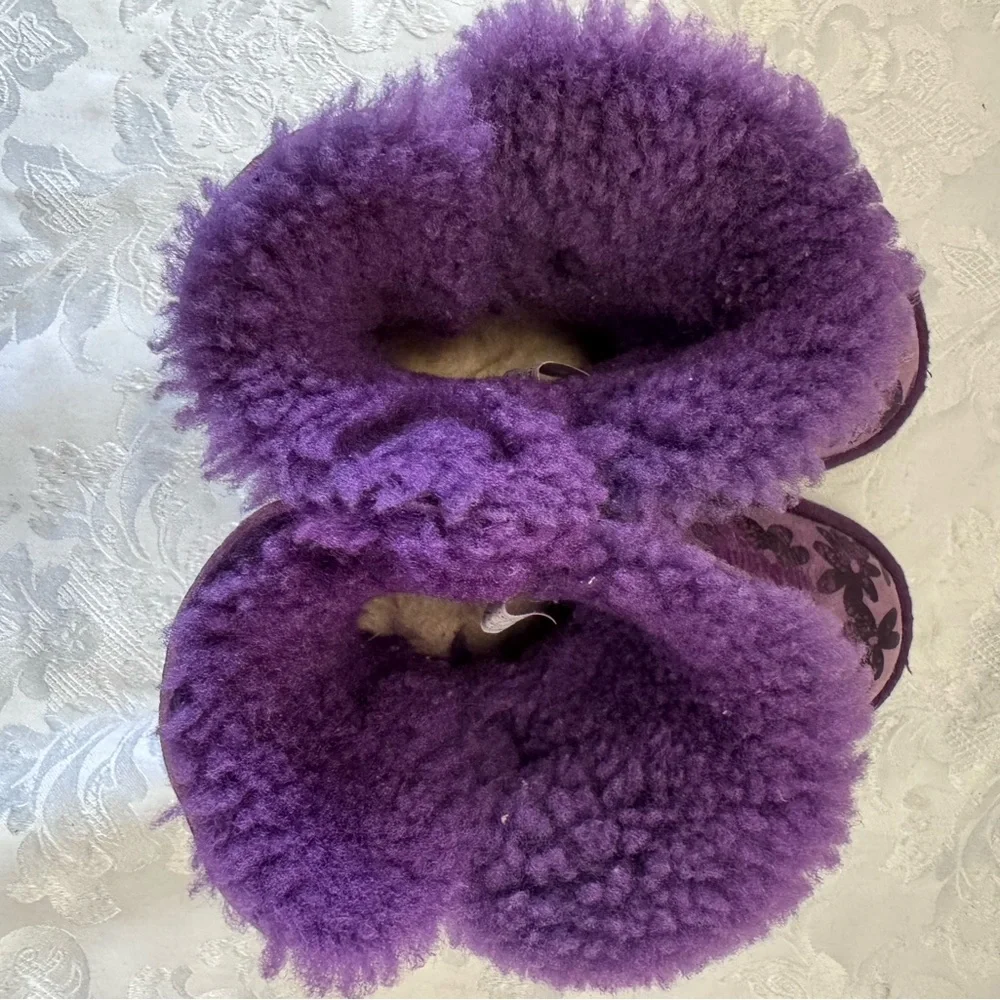 Ugg Bailey Button Boots‎ Purple Flower Kids Size 9 Cozy Comfort